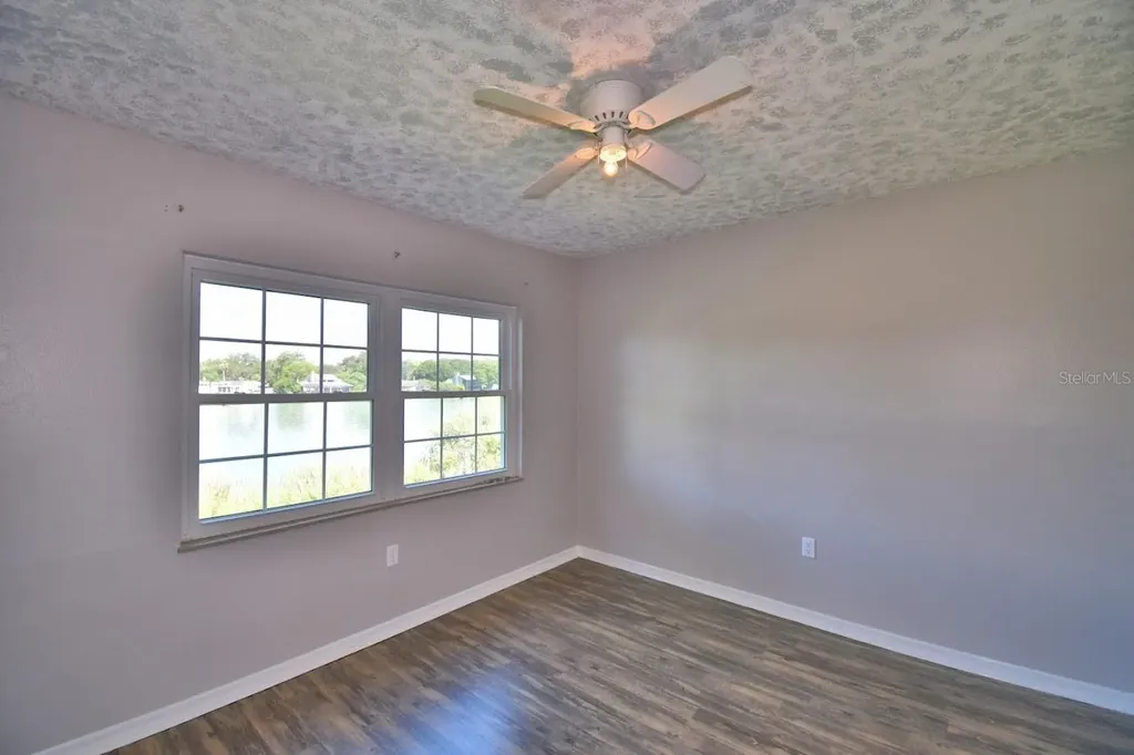 1920 E Edgewood Drive Lakeland FL 33803