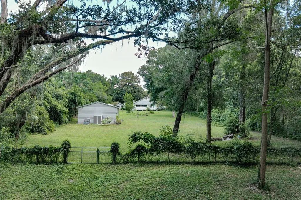 8460 E Magnolia Street Floral City FL 34436