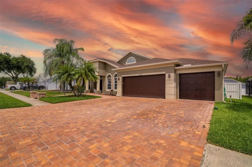 10327 Meadow Crossing Drive Tampa FL 33647
