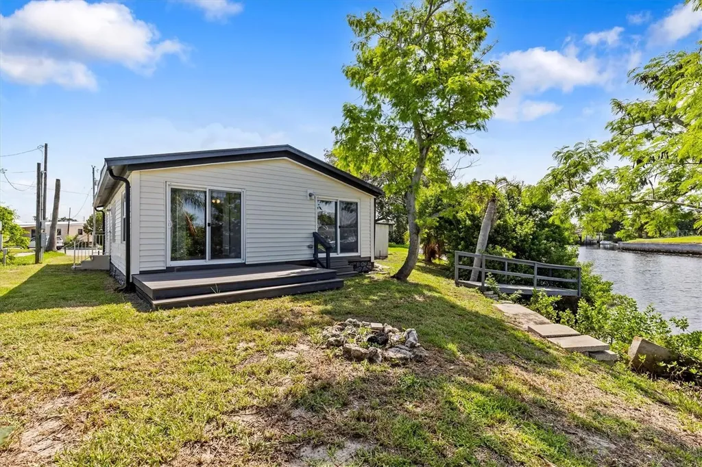 13147 Cabin Court Hudson FL 34667