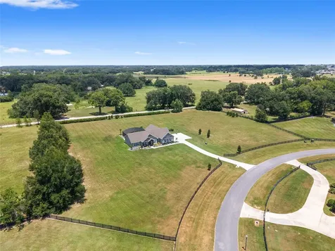 2540 NE 108th Lane Oxford FL 34484