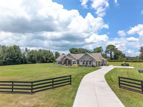 2540 NE 108th Lane Oxford FL 34484