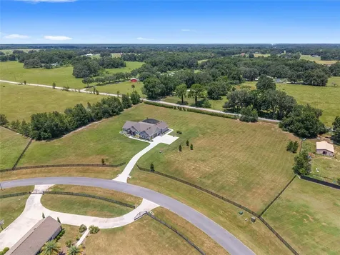 2540 NE 108th Lane Oxford FL 34484