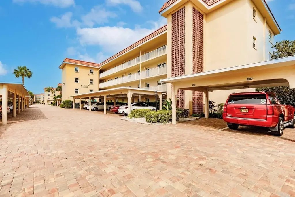 1250 N Portofino Drive Sarasota FL 34242