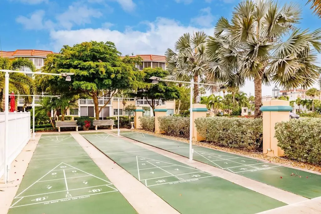 1250 N Portofino Drive Sarasota FL 34242