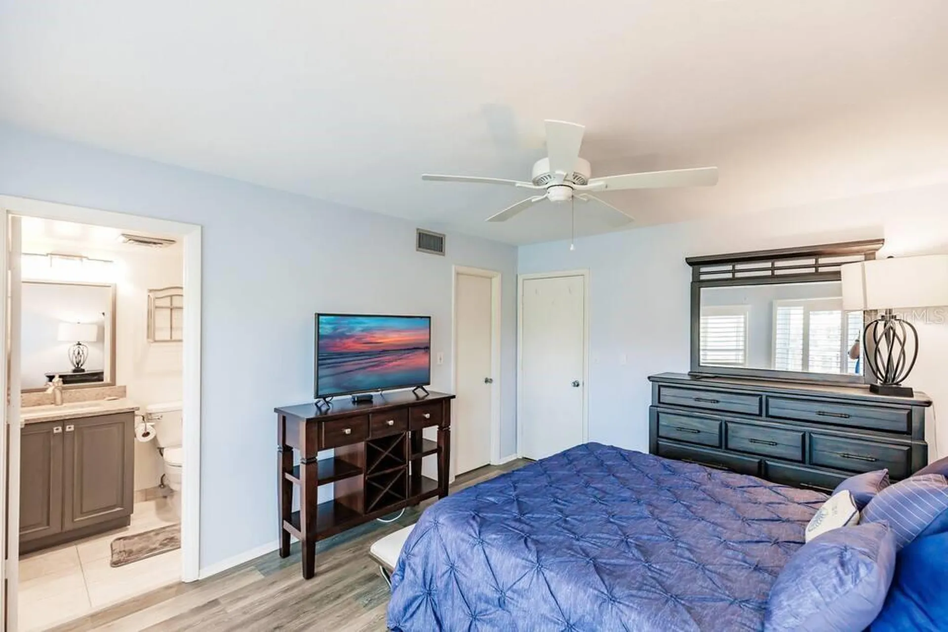 1250 N Portofino Drive Sarasota FL 34242