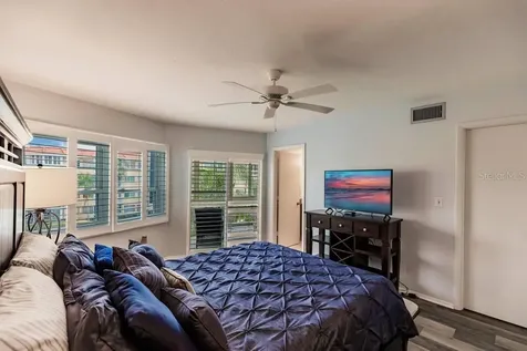 1250 N Portofino Drive Sarasota FL 34242