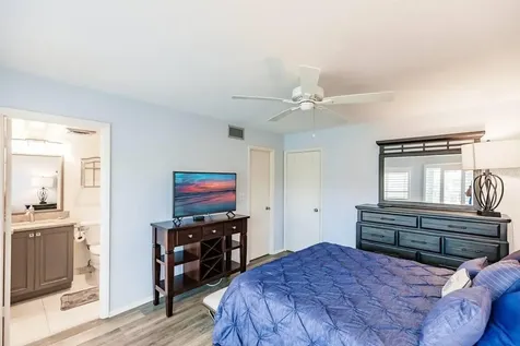 1250 N Portofino Drive Sarasota FL 34242