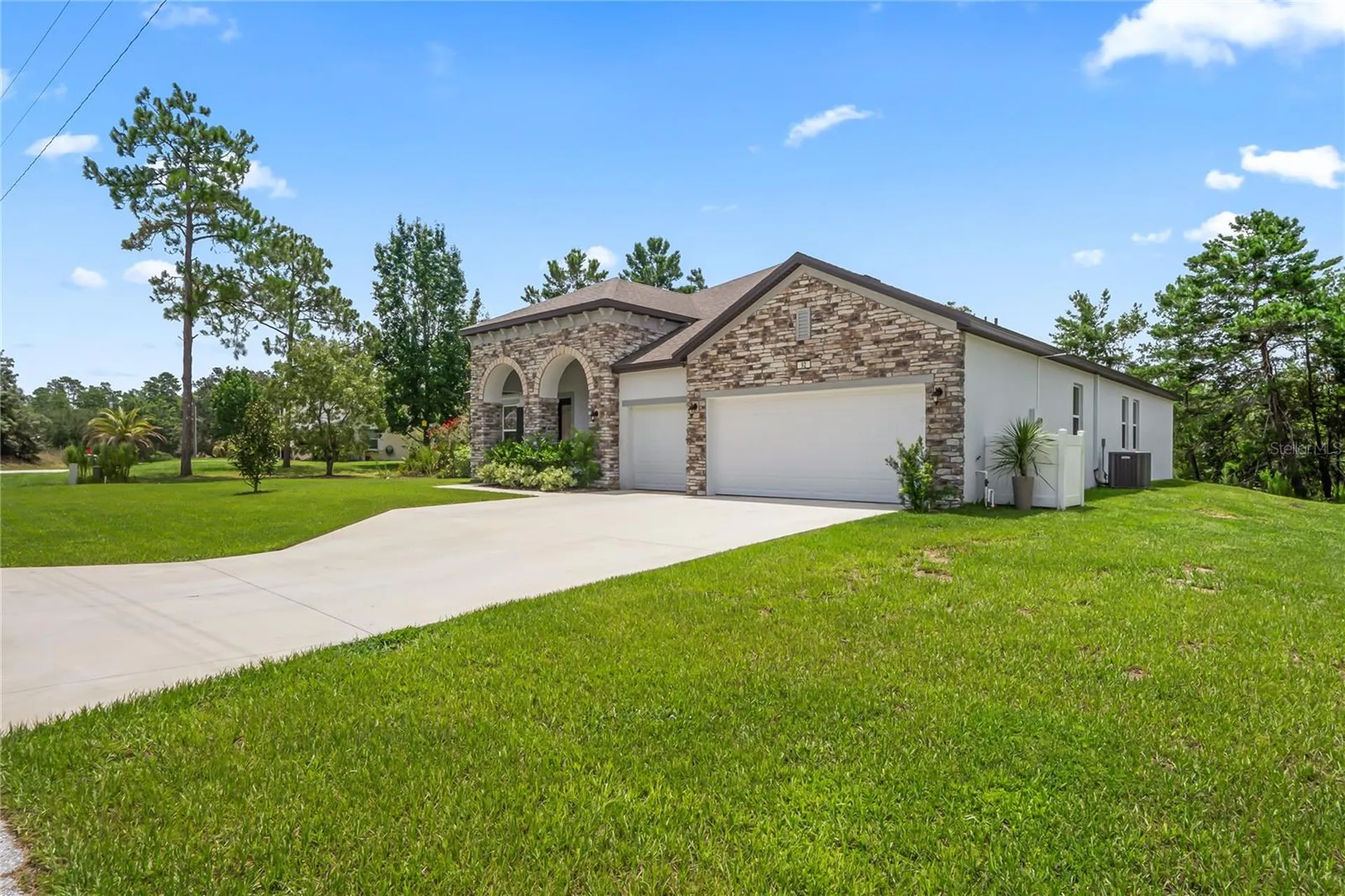 92 Grass Street Homosassa FL 34446