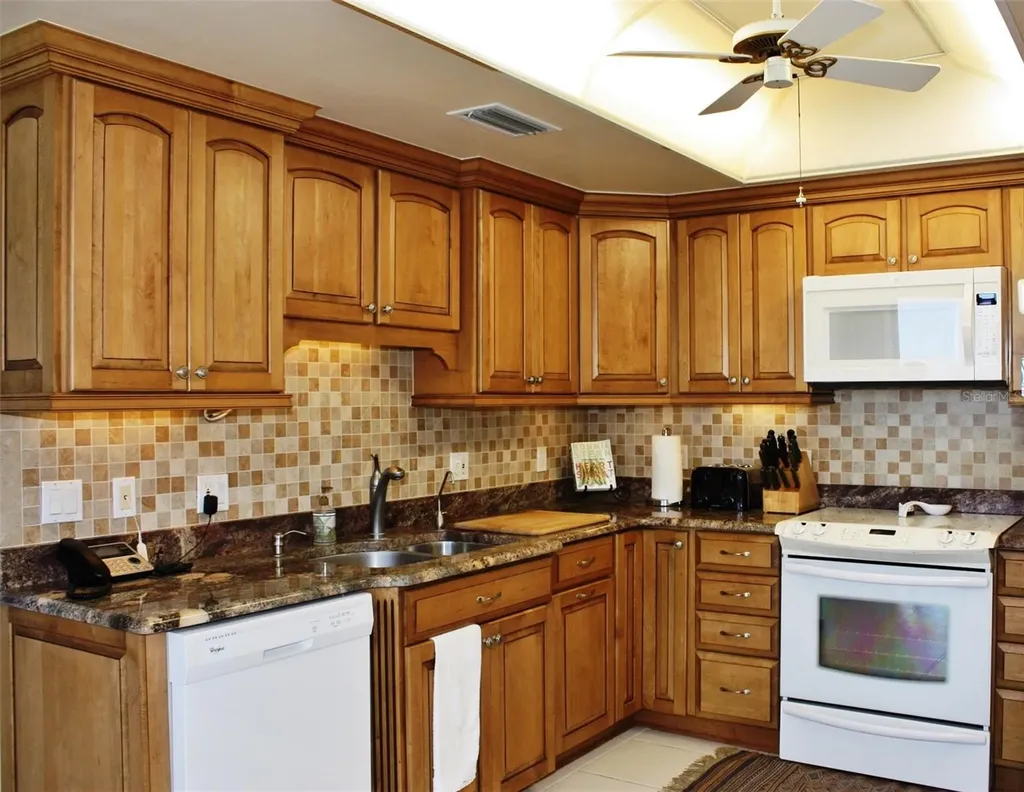 150 Belleview Boulevard Belleair FL 33756