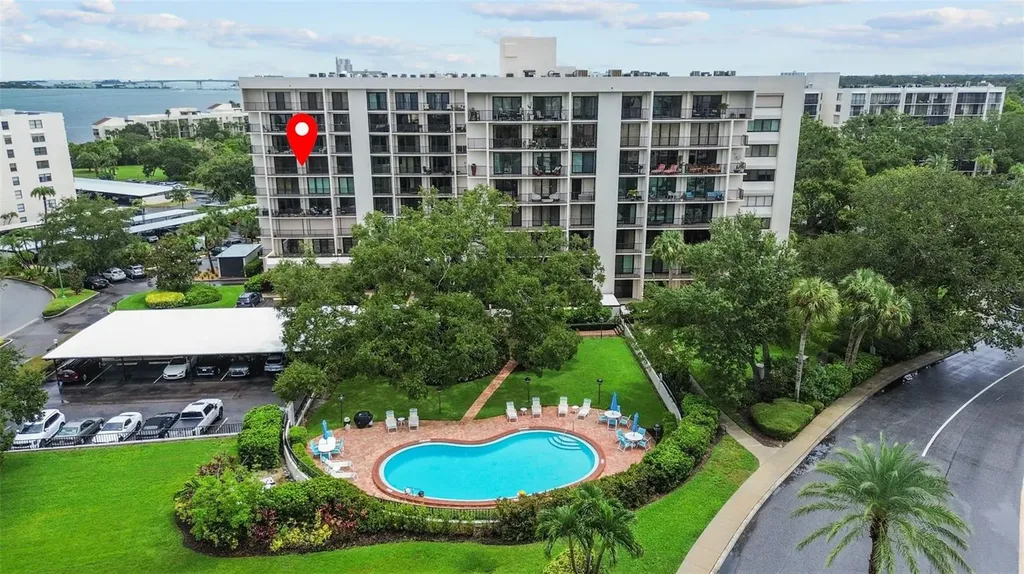 150 Belleview Boulevard Belleair FL 33756