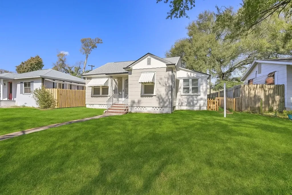 4725 1st Avenue S St Petersburg FL 33711
