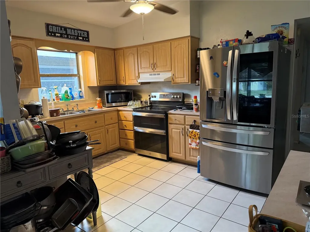 1117 Oakland Tavares FL 32778