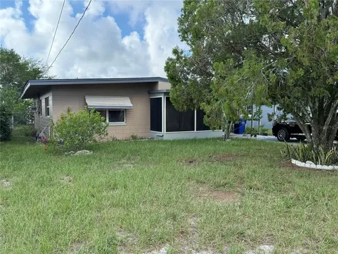1117 Oakland Tavares FL 32778