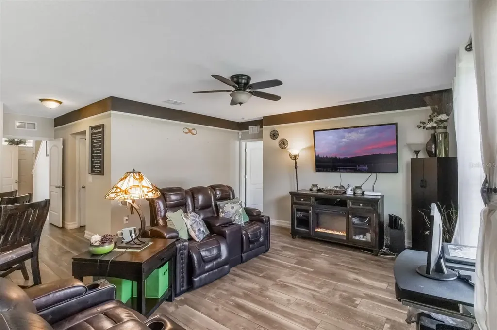 210 Lazy Willow Drive Davenport FL 33897