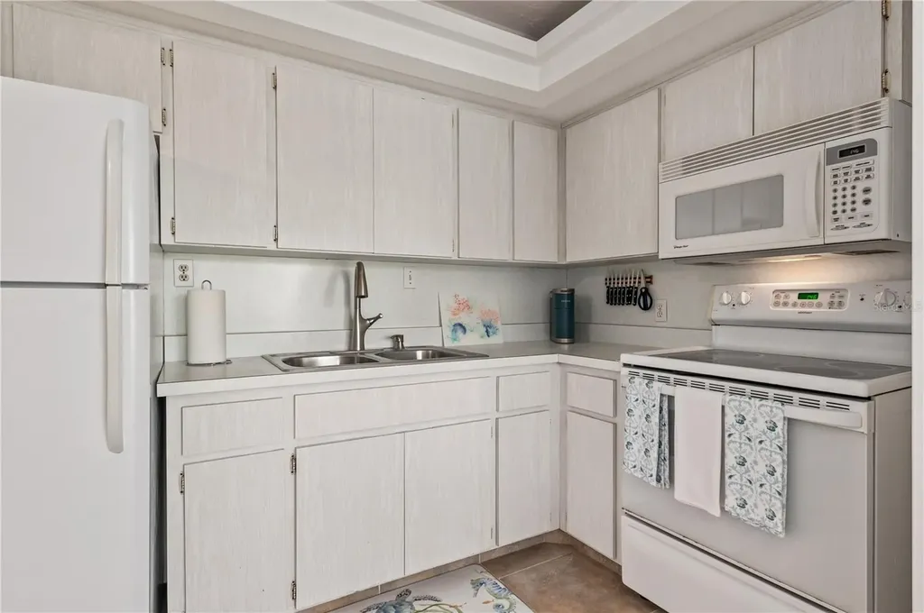 6005 Midnight Pass Road Sarasota FL 34242