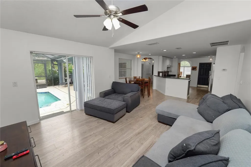 18231 Commonwealth Avenue N Polk City FL 33868