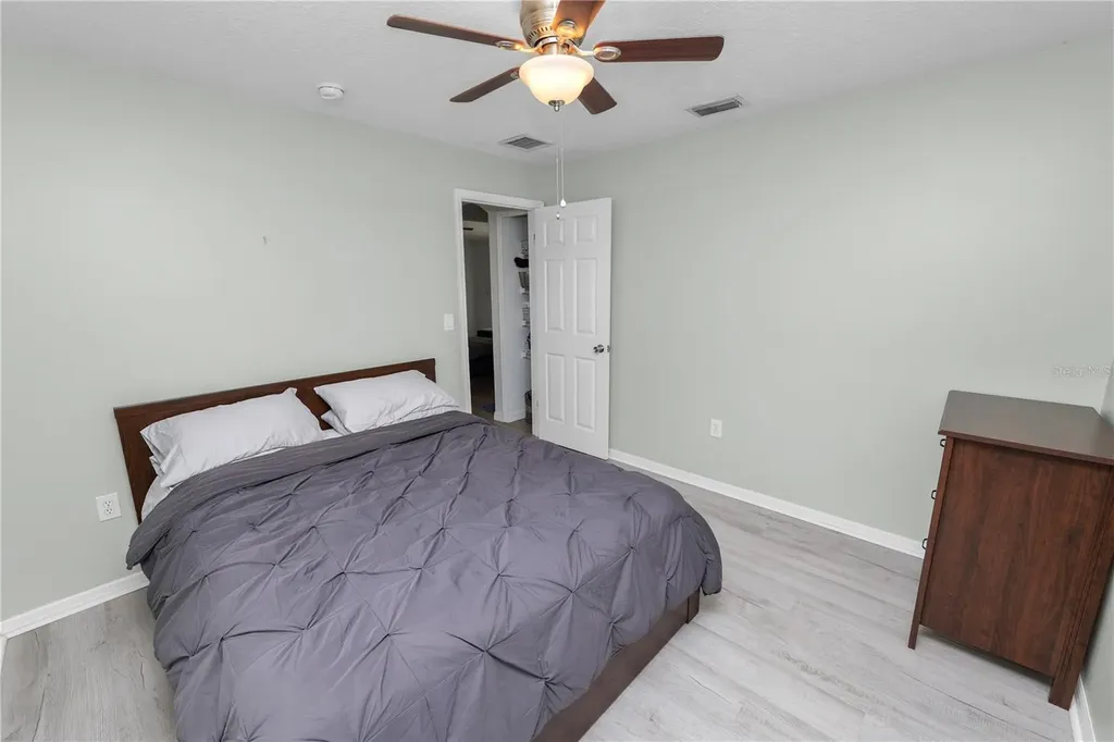 18231 Commonwealth Avenue N Polk City FL 33868