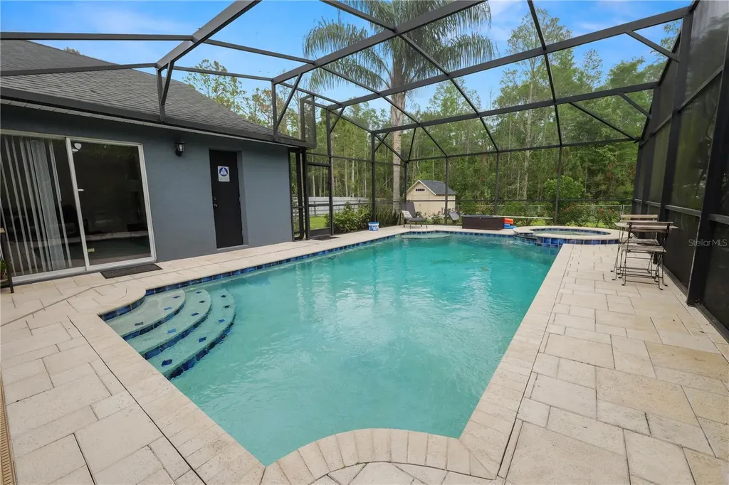 18231 Commonwealth Avenue N Polk City FL 33868