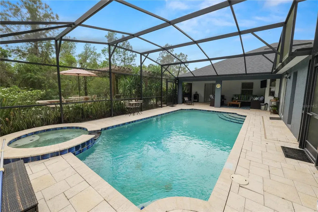 18231 Commonwealth Avenue N Polk City FL 33868