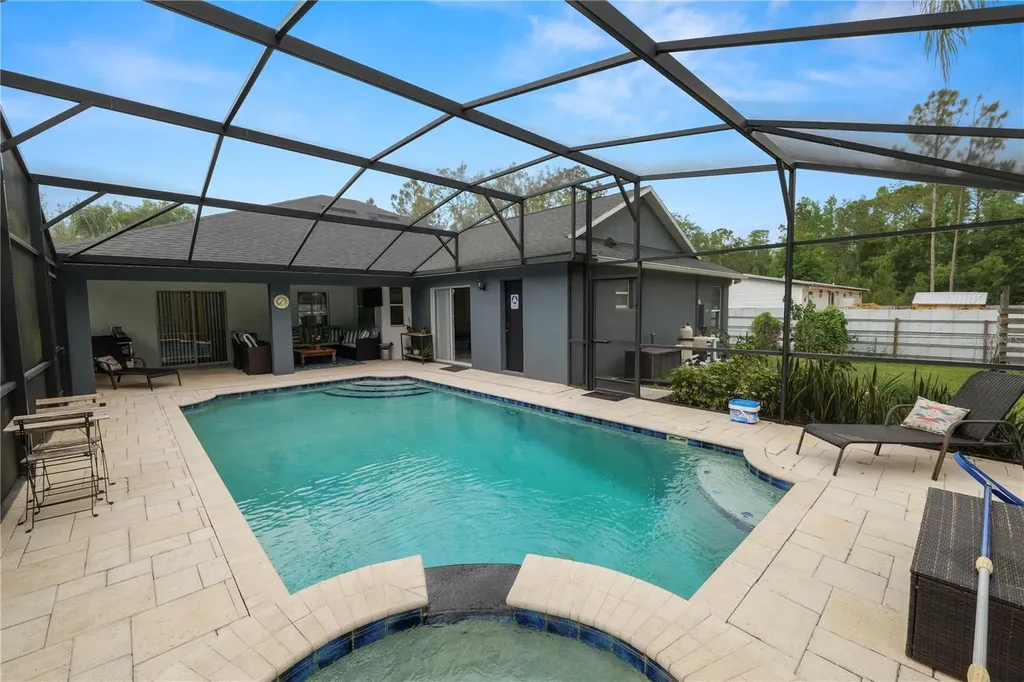 18231 Commonwealth Avenue N Polk City FL 33868