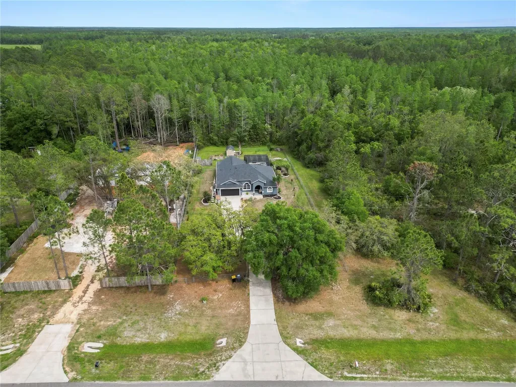 18231 Commonwealth Avenue N Polk City FL 33868