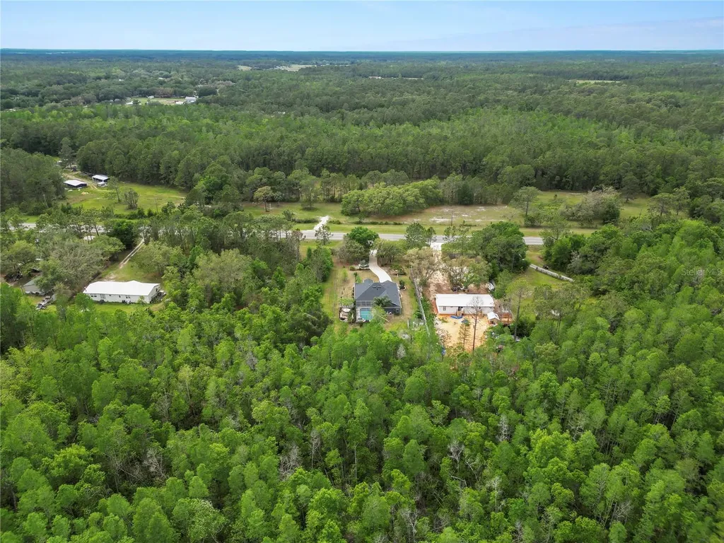 18231 Commonwealth Avenue N Polk City FL 33868