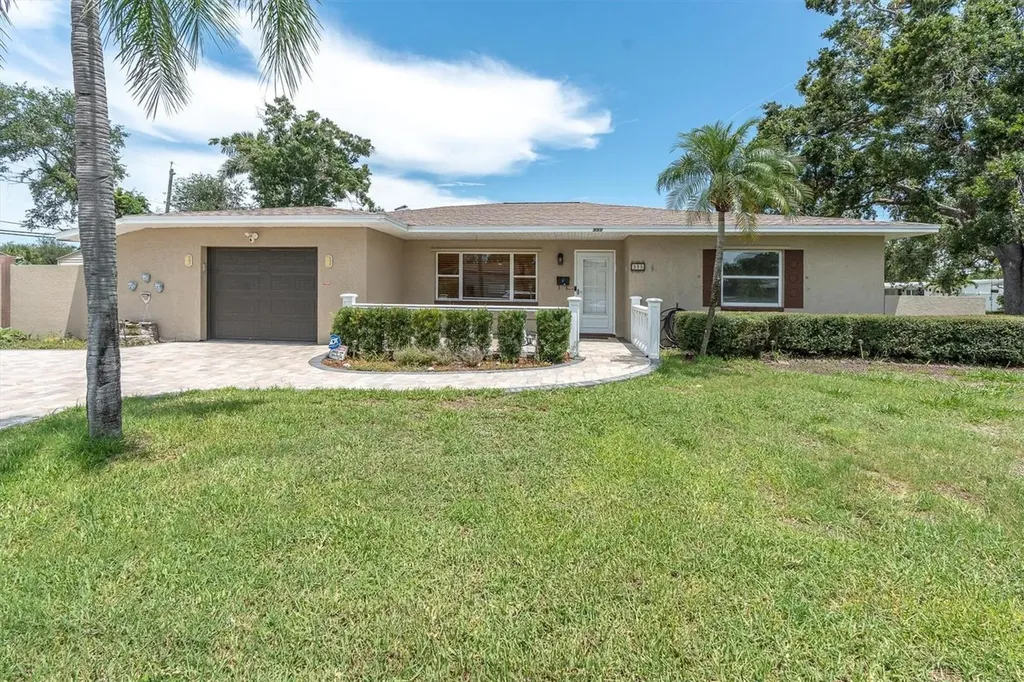 999 38th Avenue NE St Petersburg FL 33704
