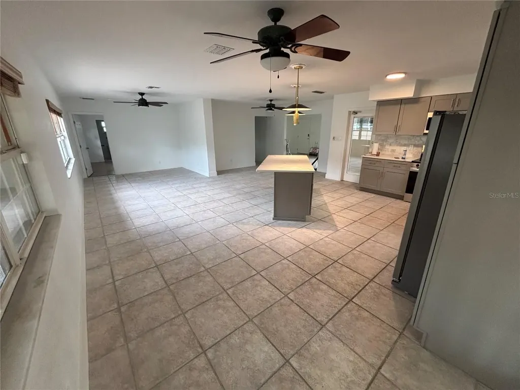 999 38th Avenue NE St Petersburg FL 33704