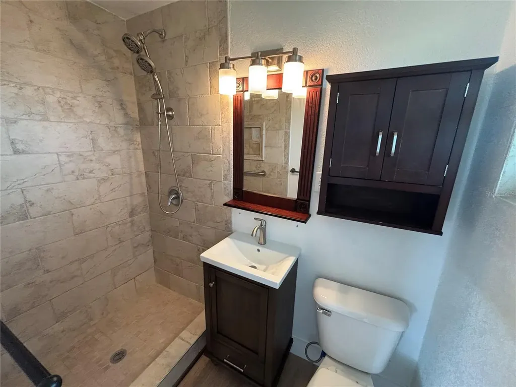 999 38th Avenue NE St Petersburg FL 33704