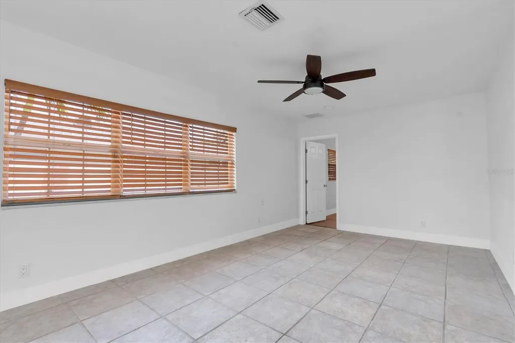 999 38th Avenue NE St Petersburg FL 33704