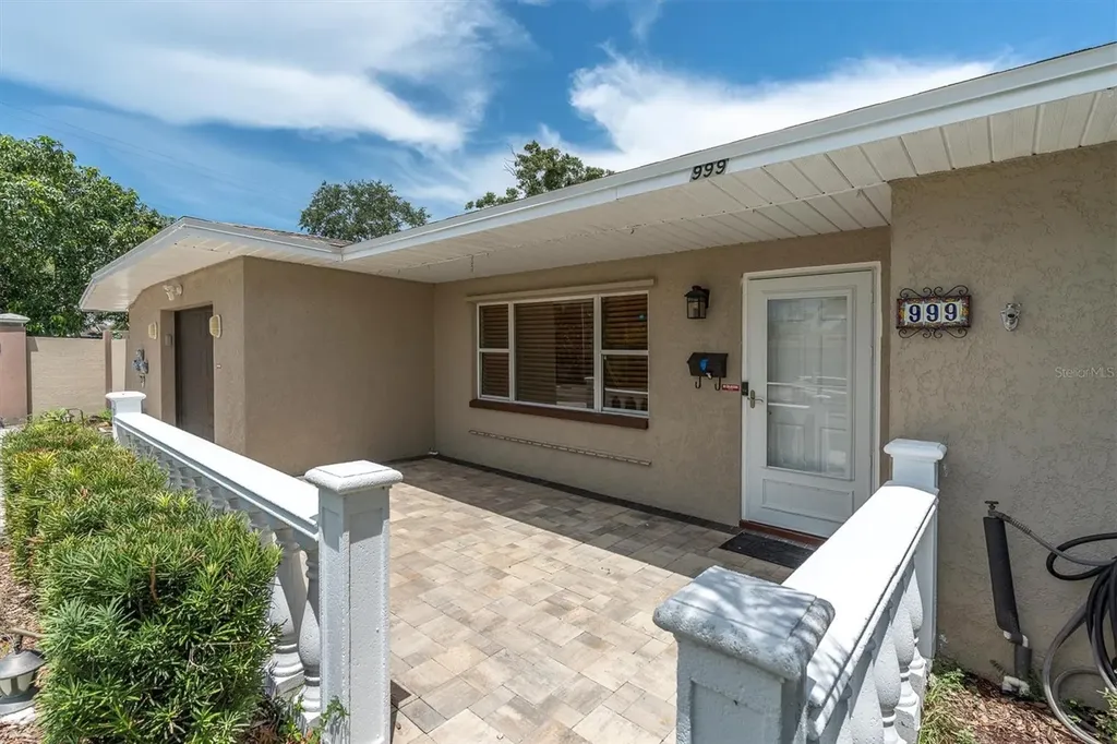 999 38th Avenue NE St Petersburg FL 33704