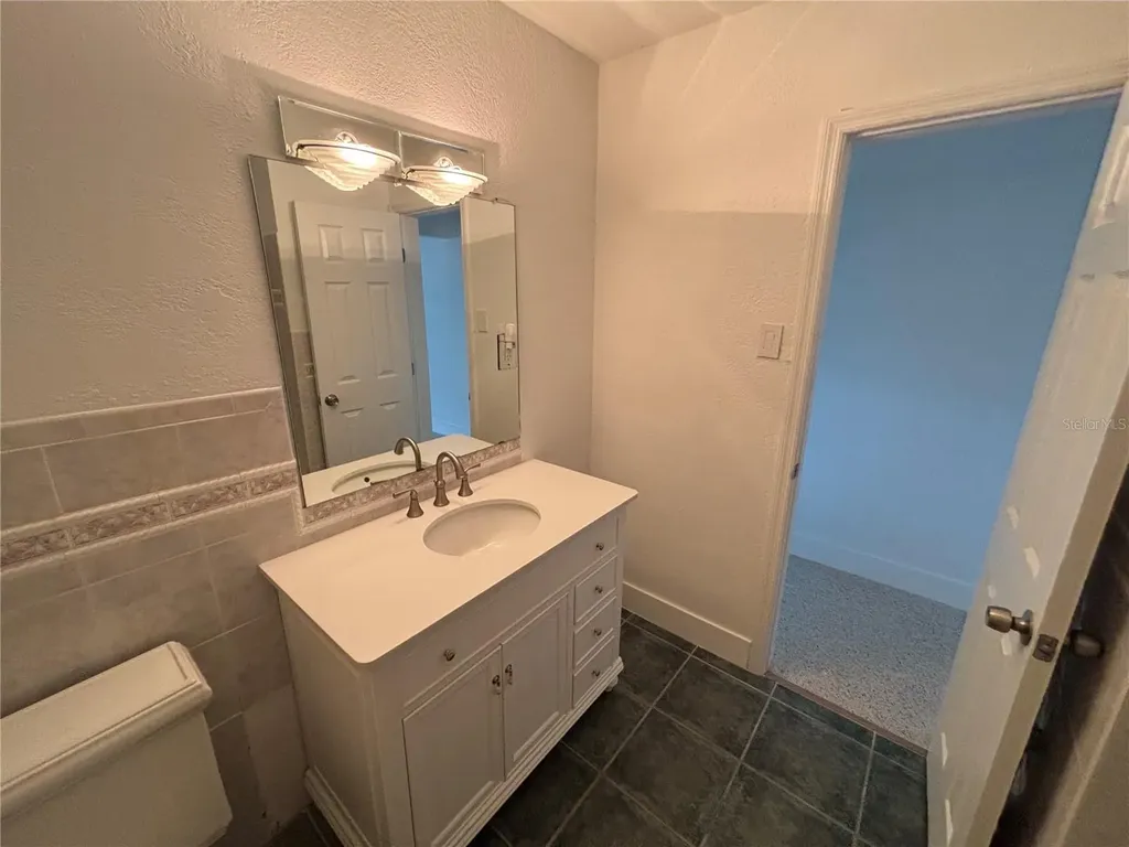 999 38th Avenue NE St Petersburg FL 33704