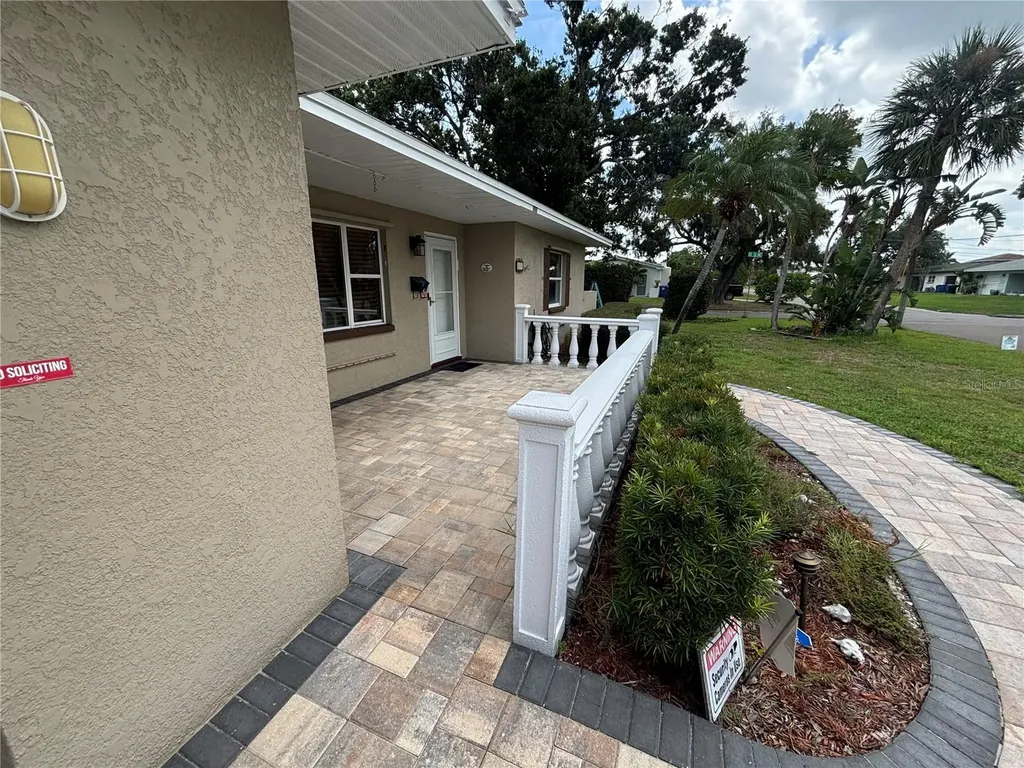 999 38th Avenue NE St Petersburg FL 33704