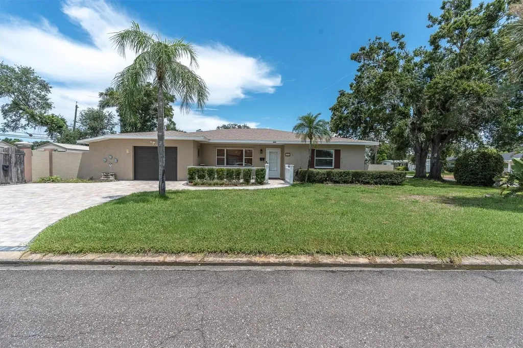 999 38th Avenue NE St Petersburg FL 33704