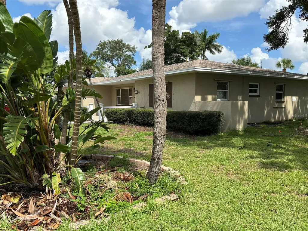 999 38th Avenue NE St Petersburg FL 33704