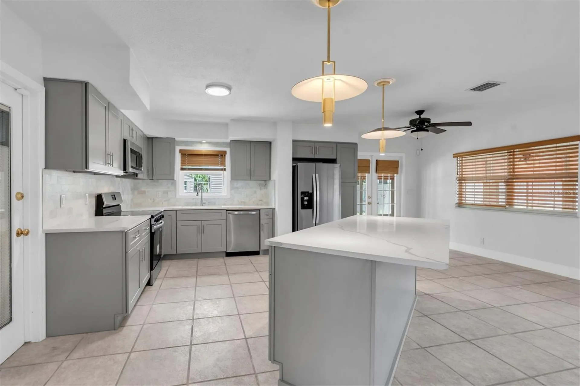 999 38th Avenue NE St Petersburg FL 33704