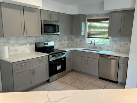 999 38th Avenue NE St Petersburg FL 33704