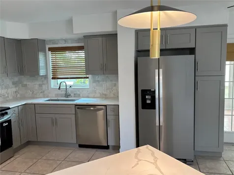 999 38th Avenue NE St Petersburg FL 33704
