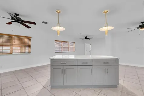 999 38th Avenue NE St Petersburg FL 33704