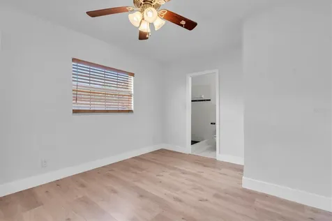 999 38th Avenue NE St Petersburg FL 33704
