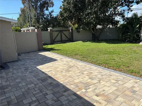 999 38th Avenue NE St Petersburg FL 33704