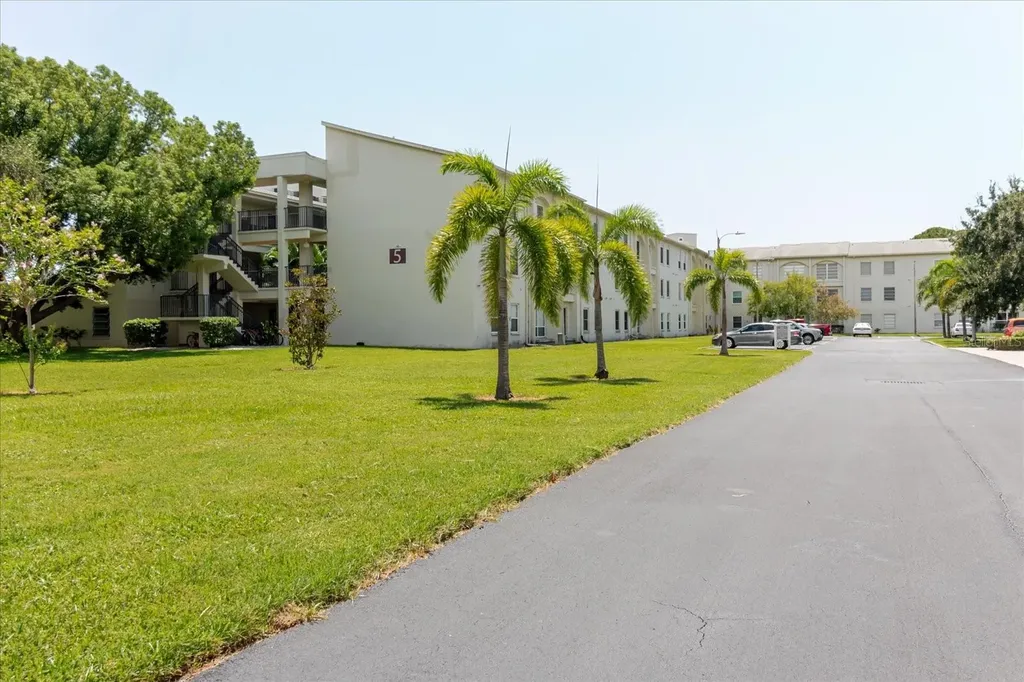 2700 Bayshore Boulevard Dunedin FL 34698