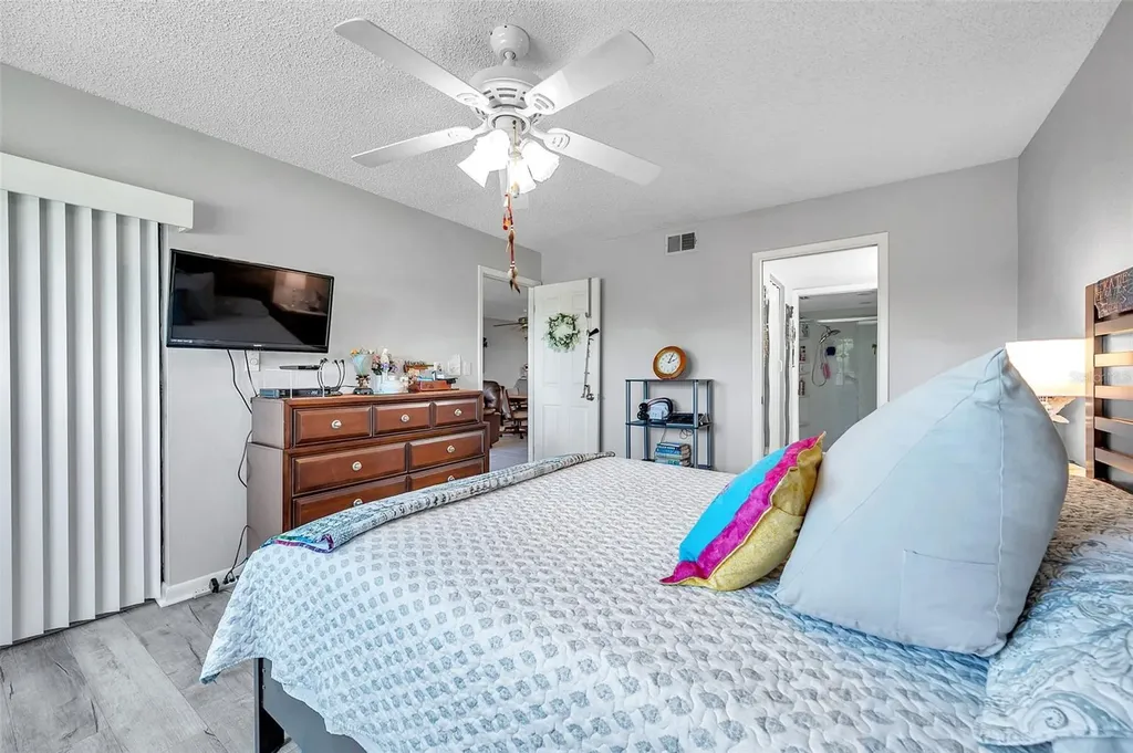 1806 Mariner Drive Tarpon Springs FL 34689