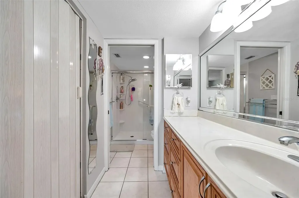 1806 Mariner Drive Tarpon Springs FL 34689