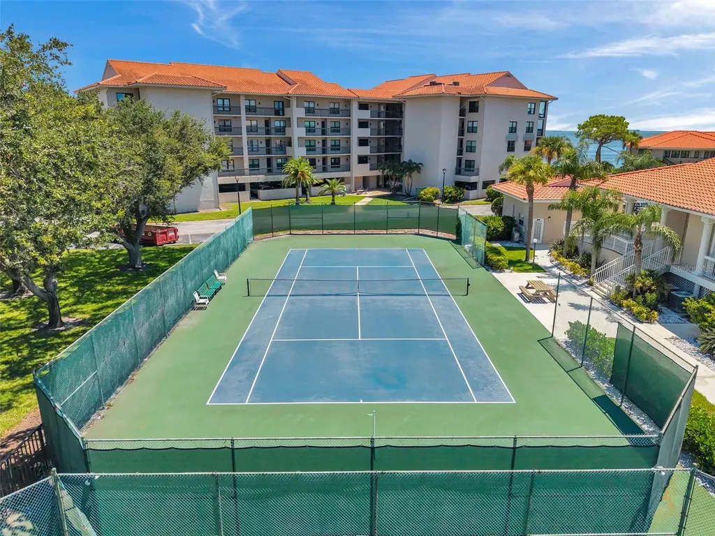 1806 Mariner Drive Tarpon Springs FL 34689