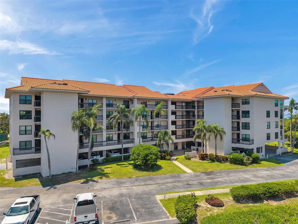 1806 Mariner Drive Tarpon Springs FL 34689