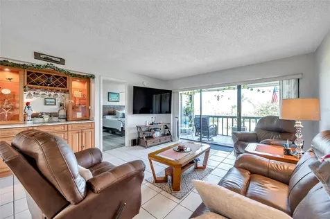 1806 Mariner Drive Tarpon Springs FL 34689