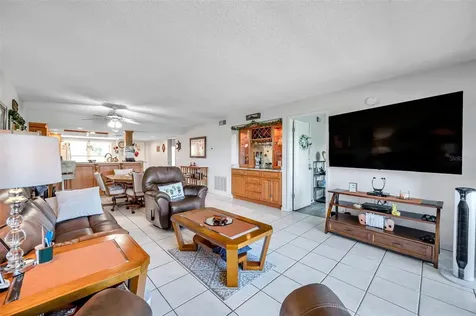 1806 Mariner Drive Tarpon Springs FL 34689