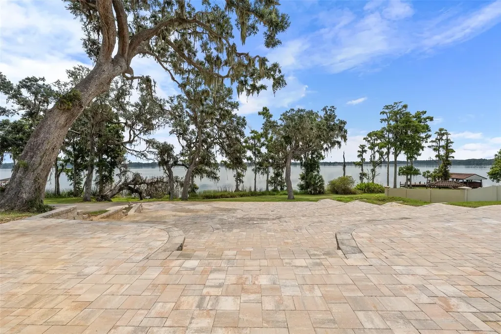 11901 Fort King Highway Thonotosassa FL 33592